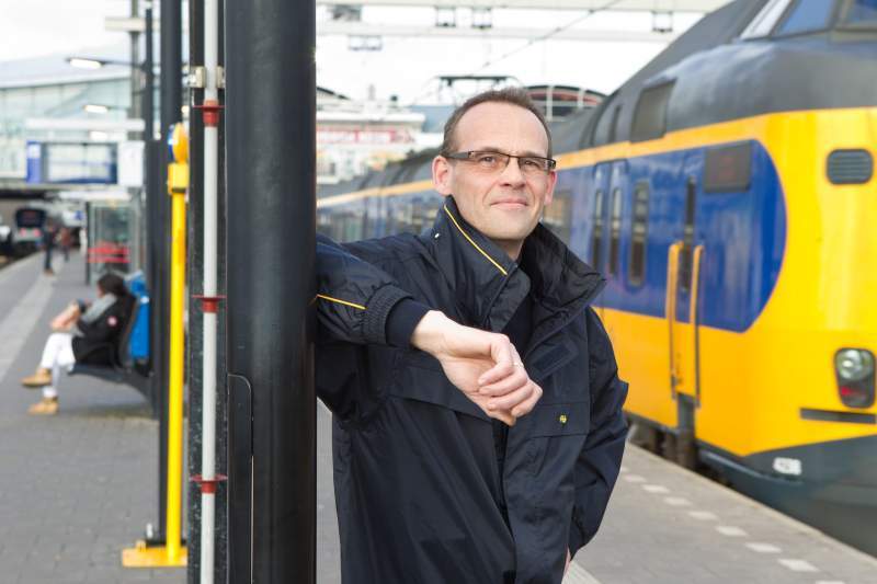 Machinist Van Kleef geniet van zijn werk (fotoserie)