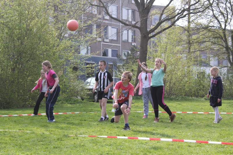 Koningsspelen op Eben-Haëzerschool Emmeloord  (fotoserie deel 1)
