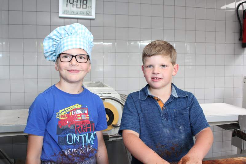 Leander en Christiaan: Bruine handen van de suiker