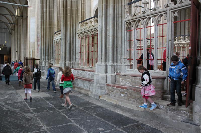 Leerlingen uit Grafhorst bekijken orgels Bovenkerk