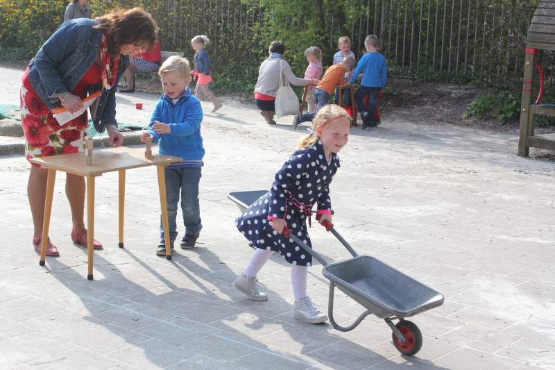 Koningsspelen op Eben-Haëzerschool Emmeloord  (fotoserie deel 2)