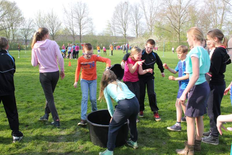 Koningsspelen op Eben-Haëzerschool Emmeloord  (fotoserie deel 1)