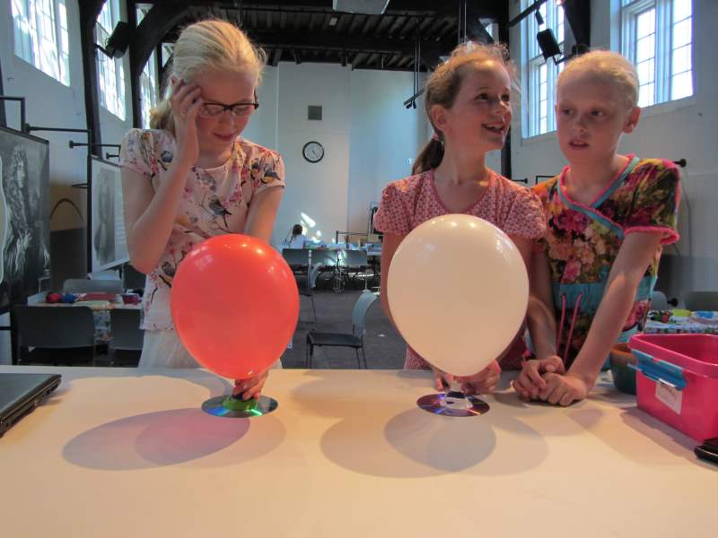 Vieze luchtjes in museum Boerhaave (fotoserie)