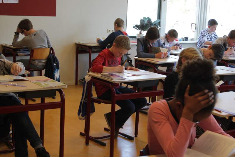 Stilte voor de Cito-toets op Calvijnschool Sliedrecht