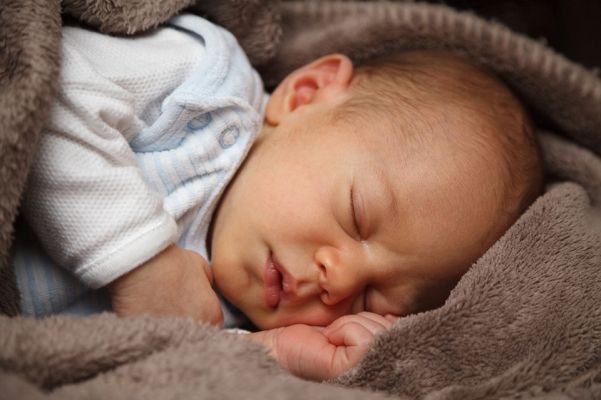 Lucas en Julia  populairste babynamen van 2018