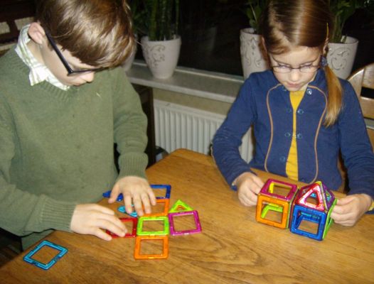 Kits-kids testen spelletjes