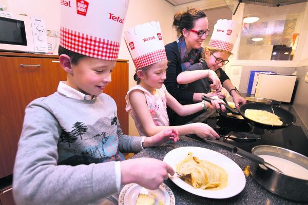 Grote stapel pannenkoeken voor ouderen