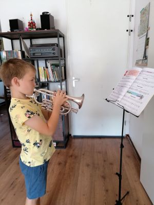 Wouter oefent elke dag op de cornet