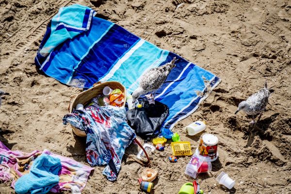 Veel afval op de stranden van Bonaire