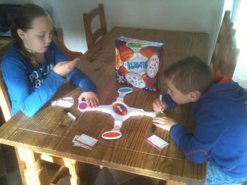 Kits-kids testen spelletjes