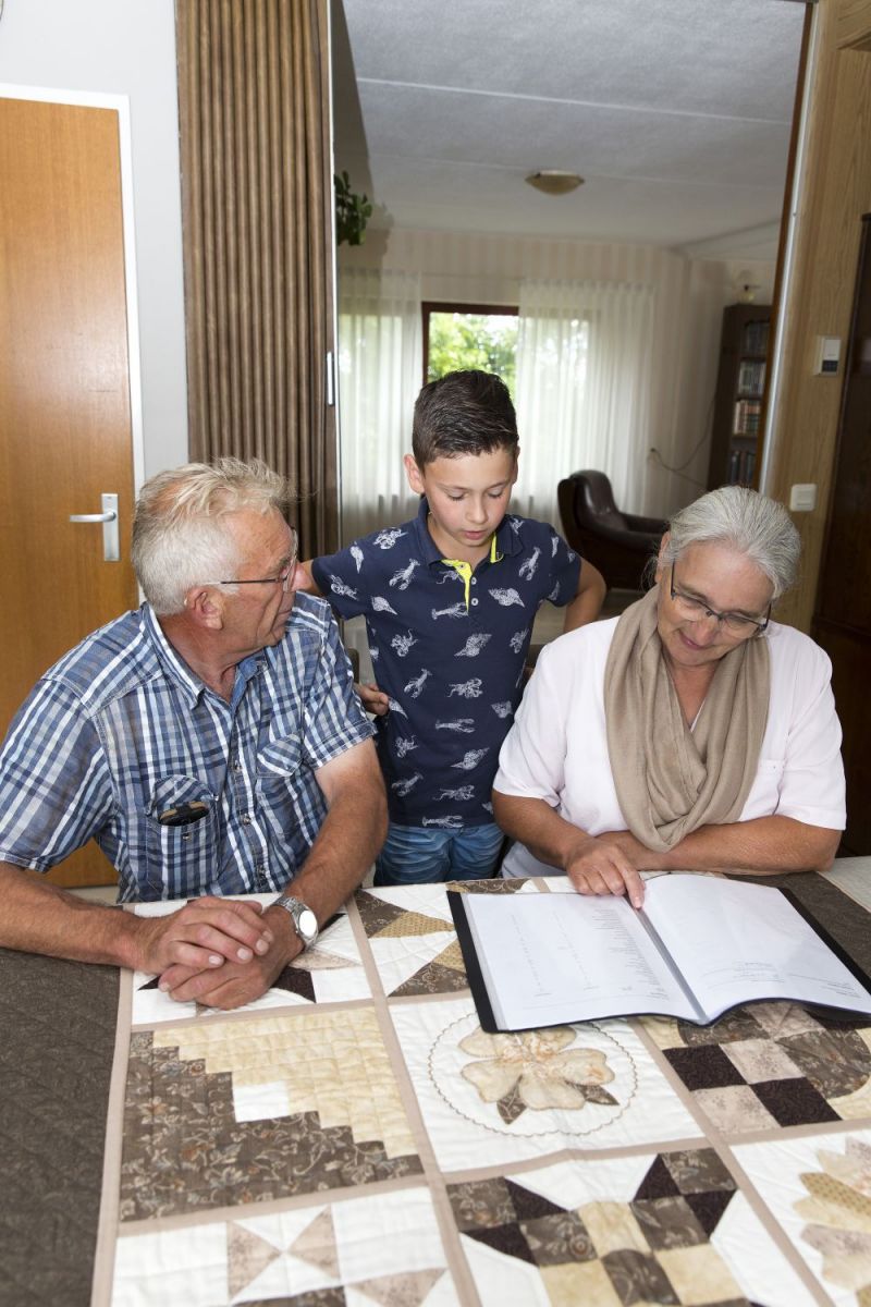 Jelle houdt van ontbijt met opa, oma en… ZEEUWSE WORST