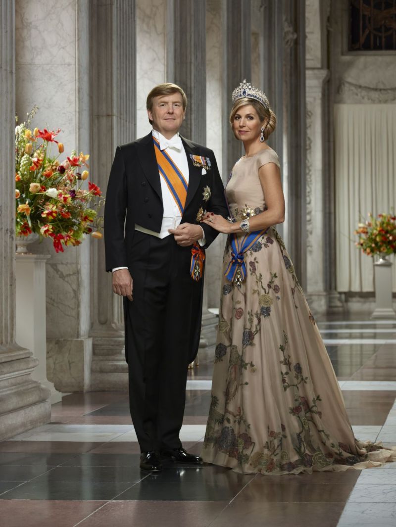 Nieuwe staatsiefoto voor de koning