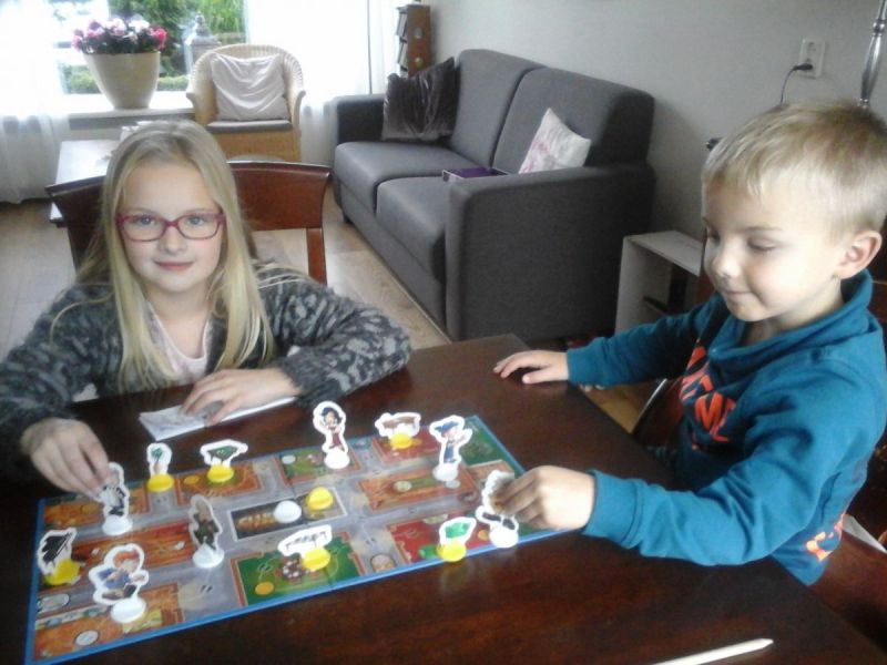 Kits-kids testen spelletjes