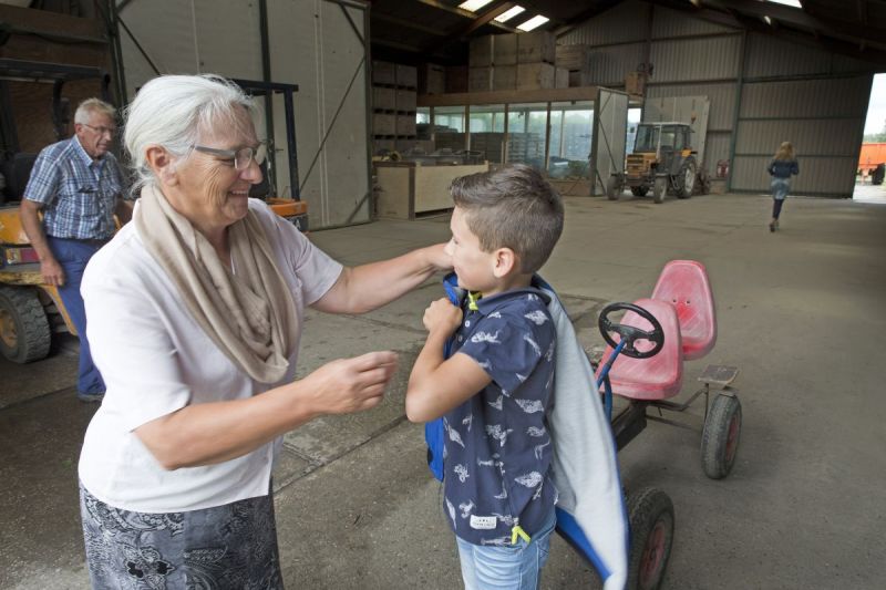 Jelle houdt van ontbijt met opa, oma en… ZEEUWSE WORST