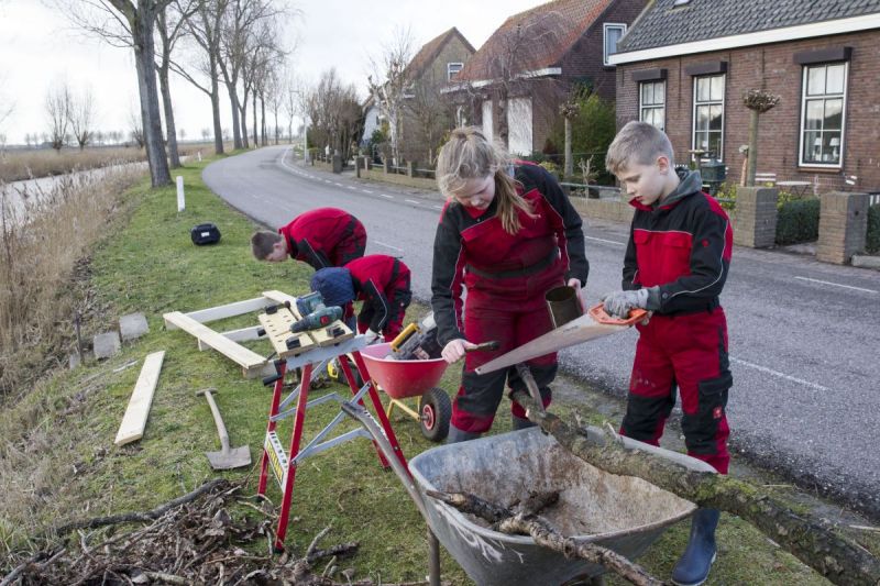 Pieter, Janieke, Cas en Rowan van Dam bouwen jarenlang aan de waterkant