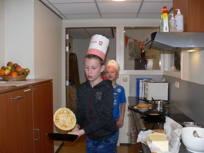 Grote stapel pannenkoeken voor ouderen