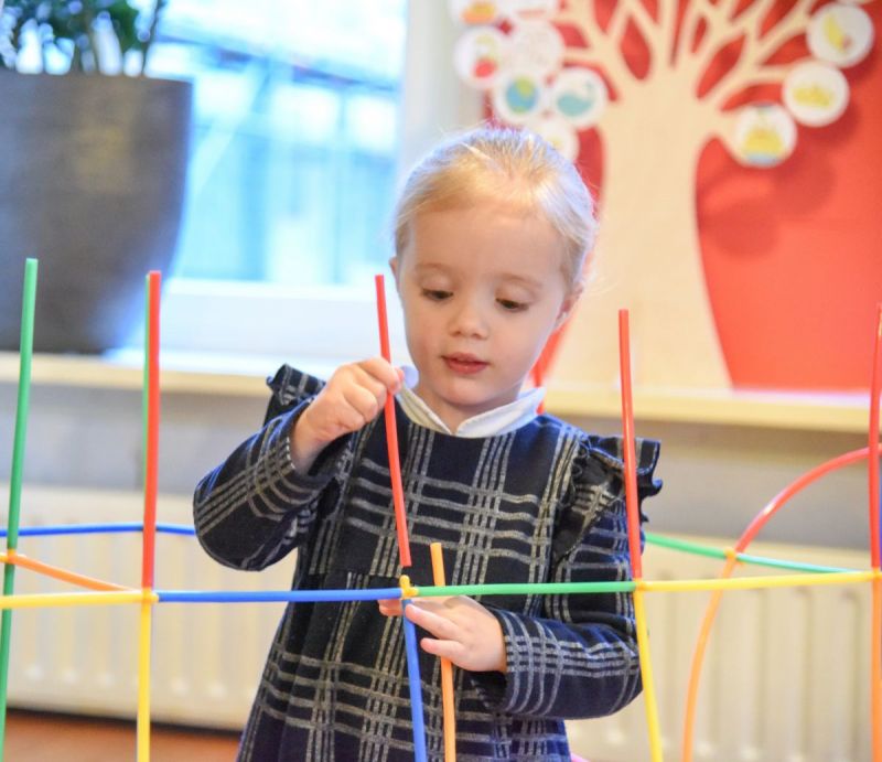 Urenlang spelen met bouwrietjes