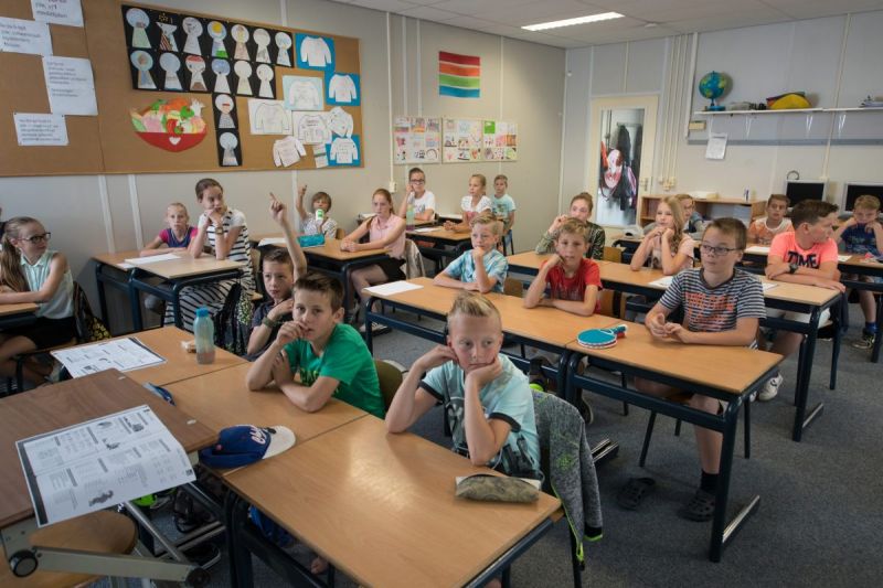 Pieter, Christian en Matthea zijn blij met reformatorisch onderwijs